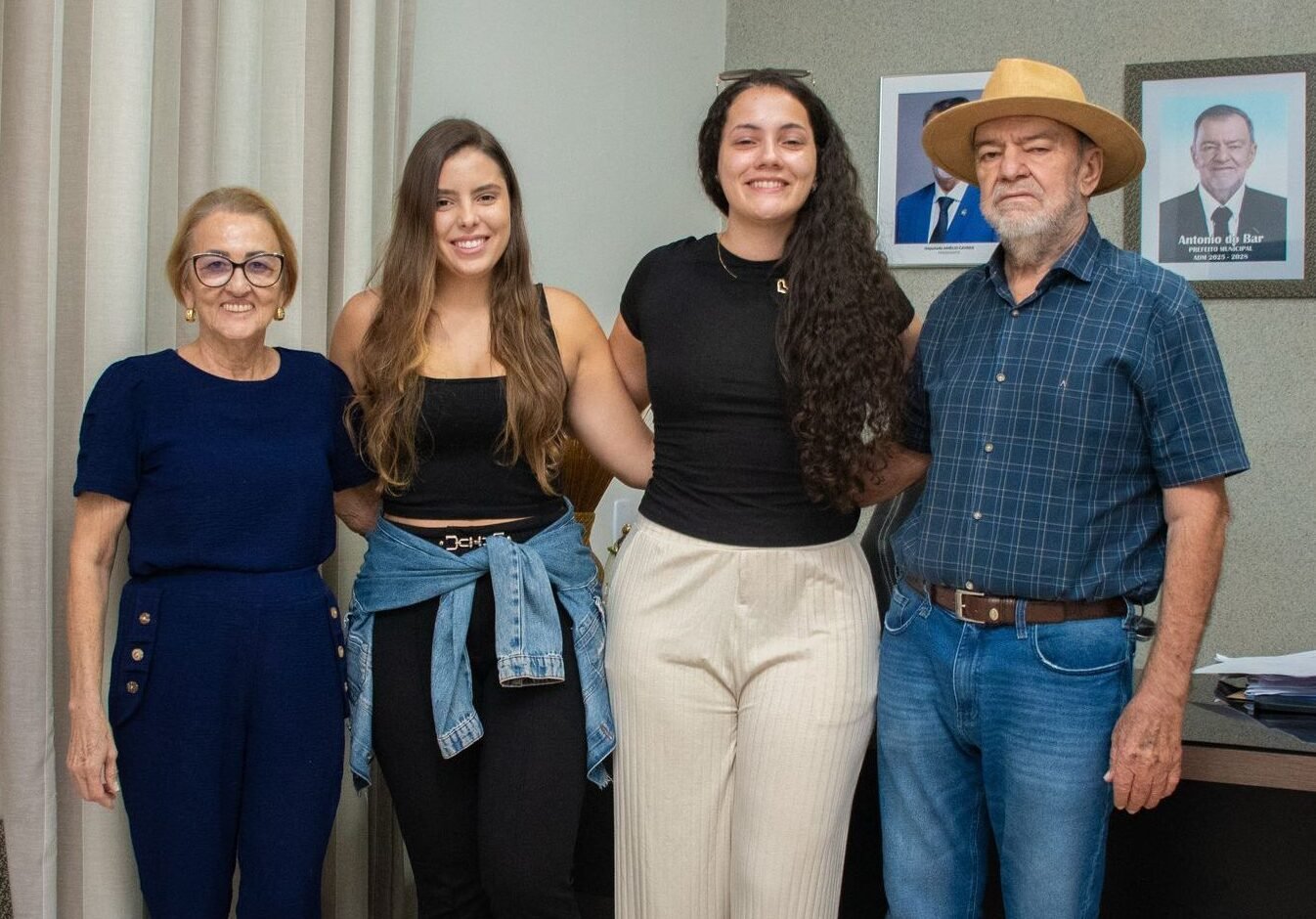 Prefeitura de Augustinópolis apoia estudantes de Medicina selecionados para estágio na USP