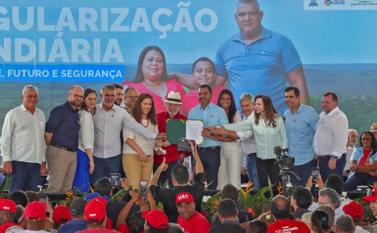 Governador Wanderlei Barbosa e presidente Lula assinam acordo histórico para governança fundiária de 1,9 milhão de hectares no Tocantins
