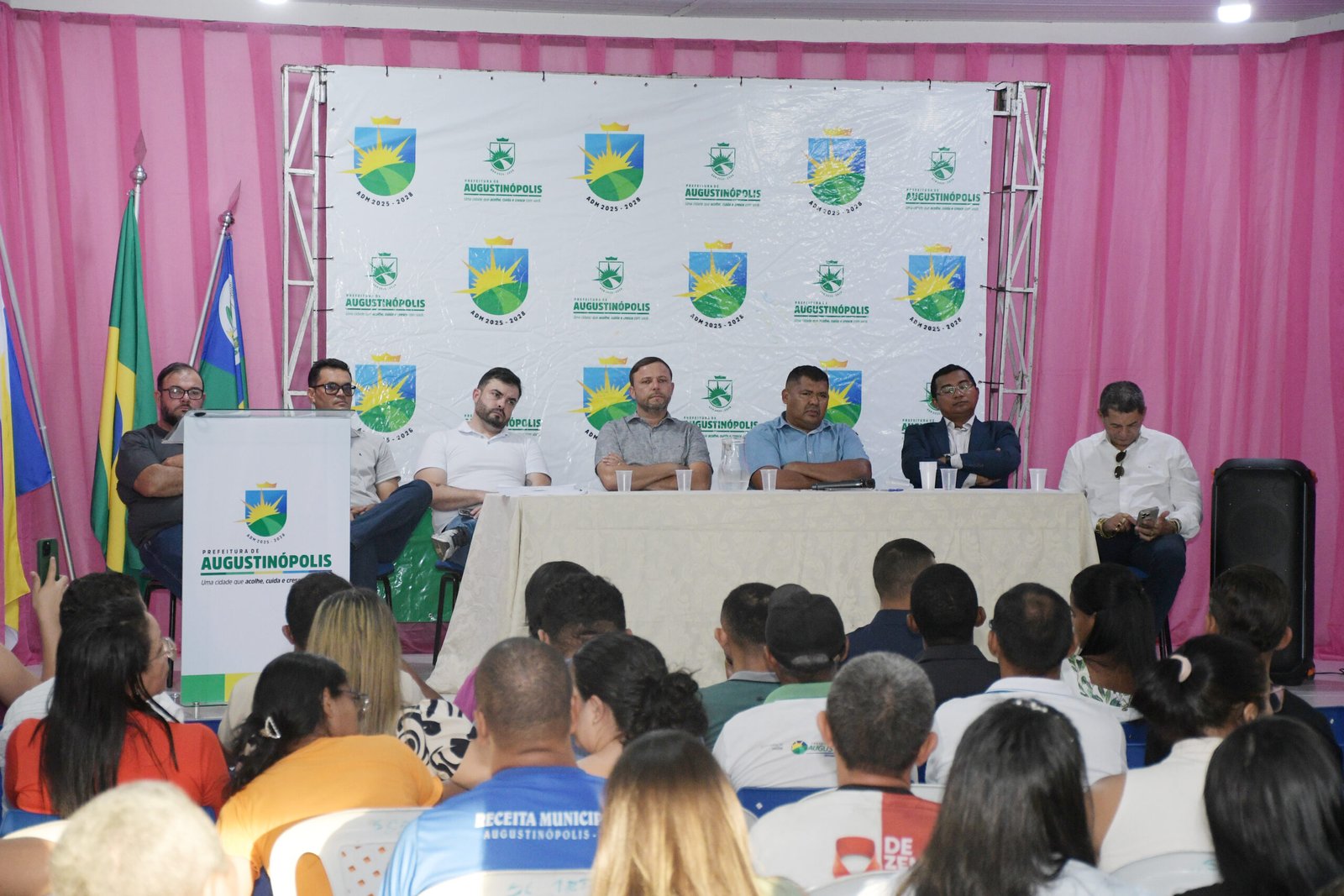 Prefeitura de Augustinópolis apresenta novos fiscais em audiência pública