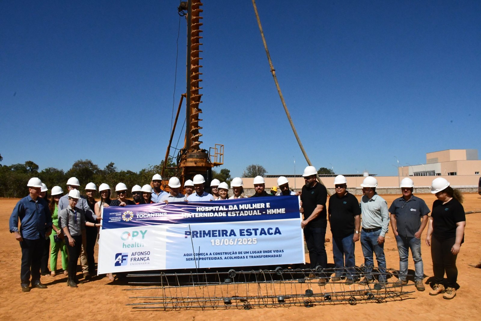 Governo do Tocantins acompanha etapa inicial da construção do Hospital da Mulher e Maternidade Estadual