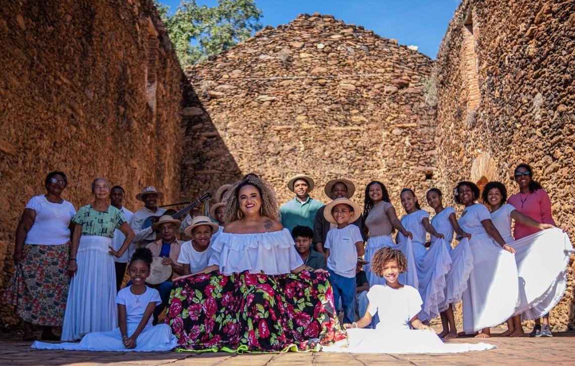 Núbia Dourado grava videoclipe “Roda a Saia” com apoio da Lei Paulo Gustavo e celebra a cultura tocantinense através da suça e da catira em Natividade