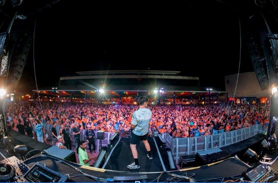 DJ Lelis lança remix inédito com Simaria e fãs já sonham com a volta da cantora aos palcos