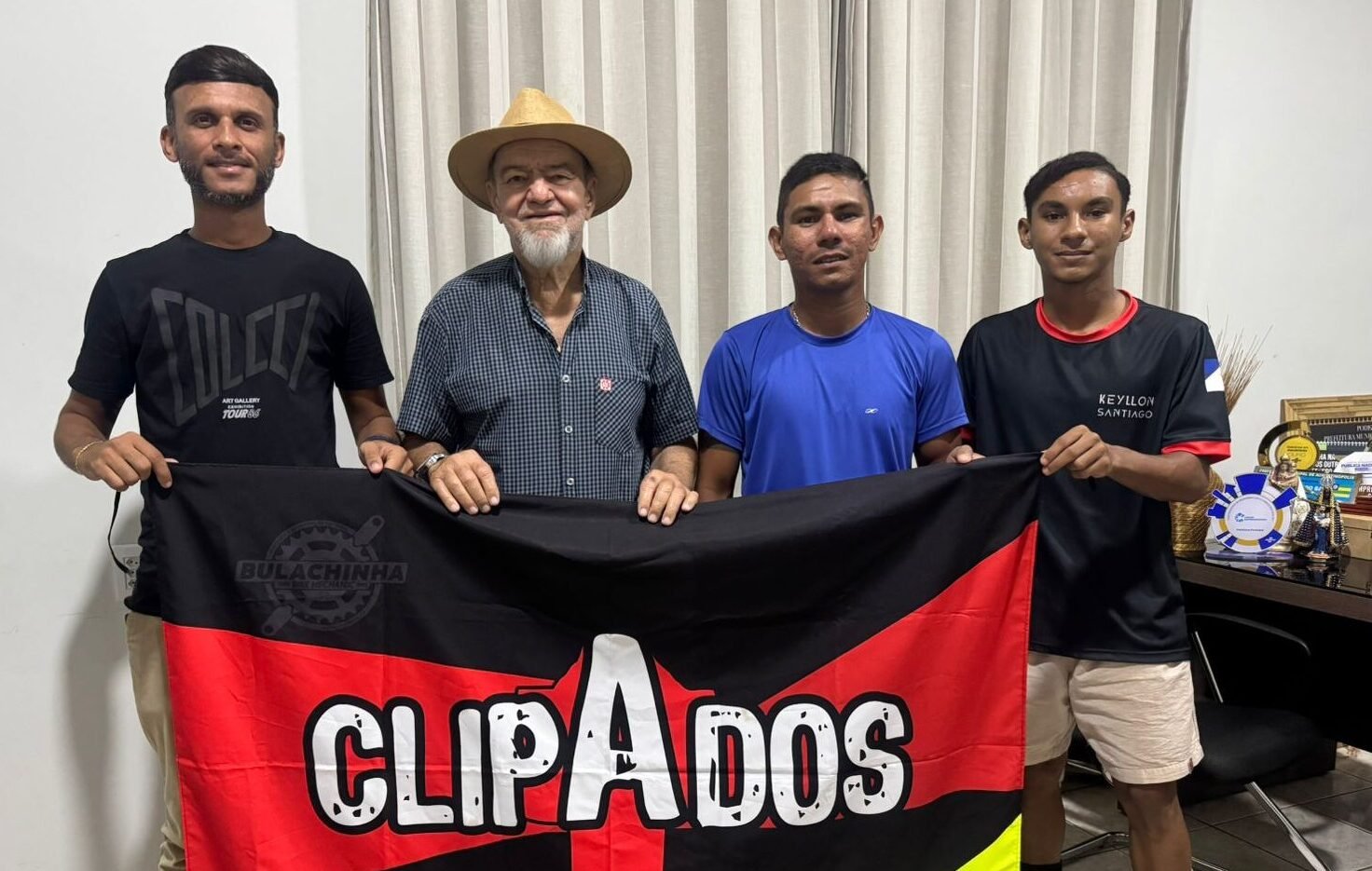 AUGUSTINÓPOLIS: Antônio do Bar recebe ciclistas que representarão o município na Maratona da Serra