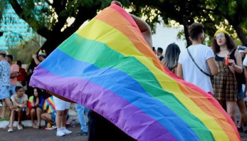 Parada do Orgulho LGBTI+ de Palmas celebra diversidade e homenageia pioneiros do movimento