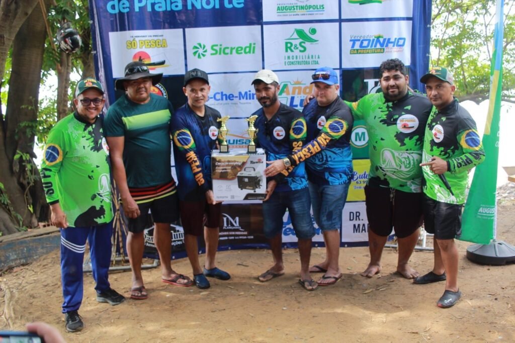 Dupla de Augustinópolis conquista dois prêmios em torneio de pesca em Praia Norte