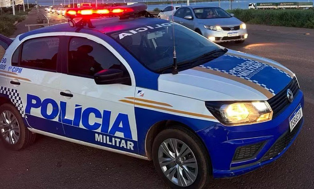 Policial militar de folga ouve gritos de socorro e atira em homem flagrado agredindo mulher em matagal, diz SSP