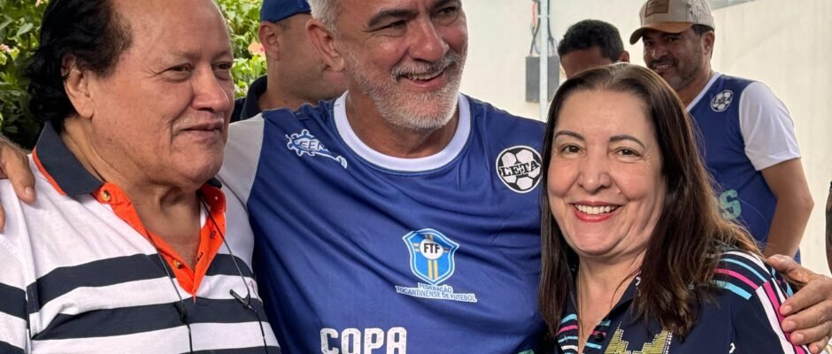 Deputado amelio com prefeito e primeira dama de taguatinga.jpeg