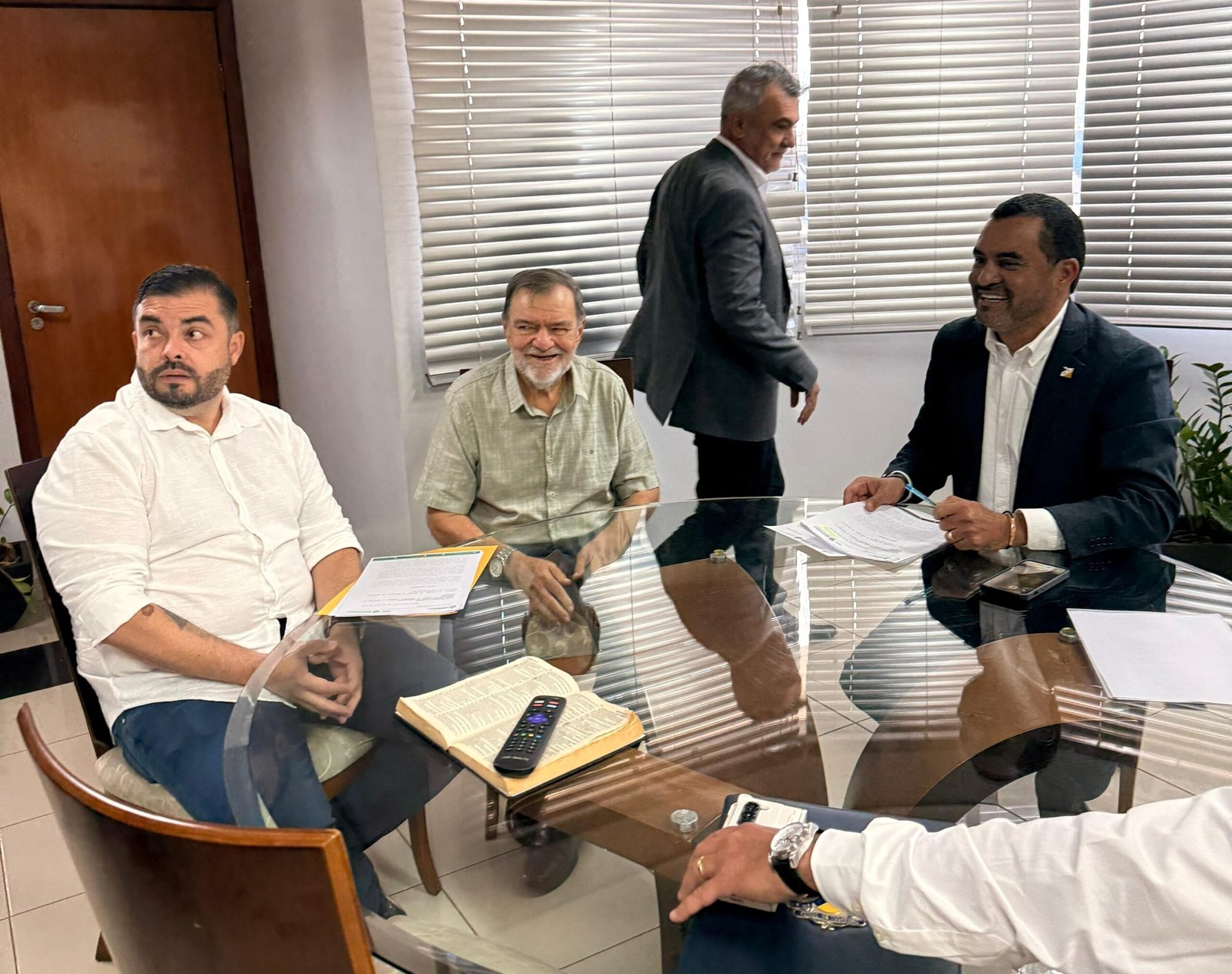 Prefeito Antônio do Bar garante apoio do Governo do Estado para reforma do Matadouro Municipal de Augustinópolis
