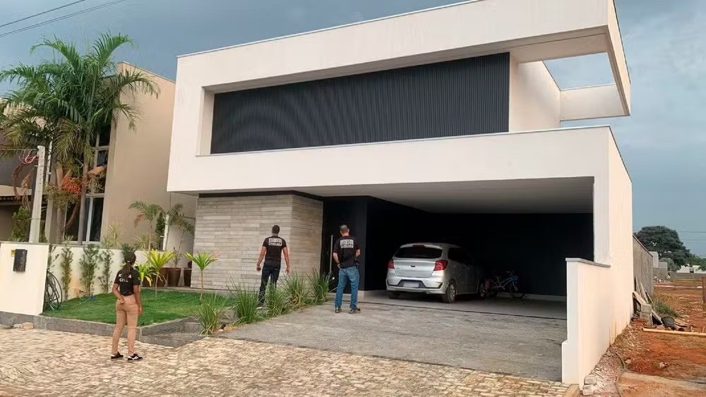 Justiça bloqueia R$ 9,5 milhões de influenciadora suspeita de promover jogos ilegais