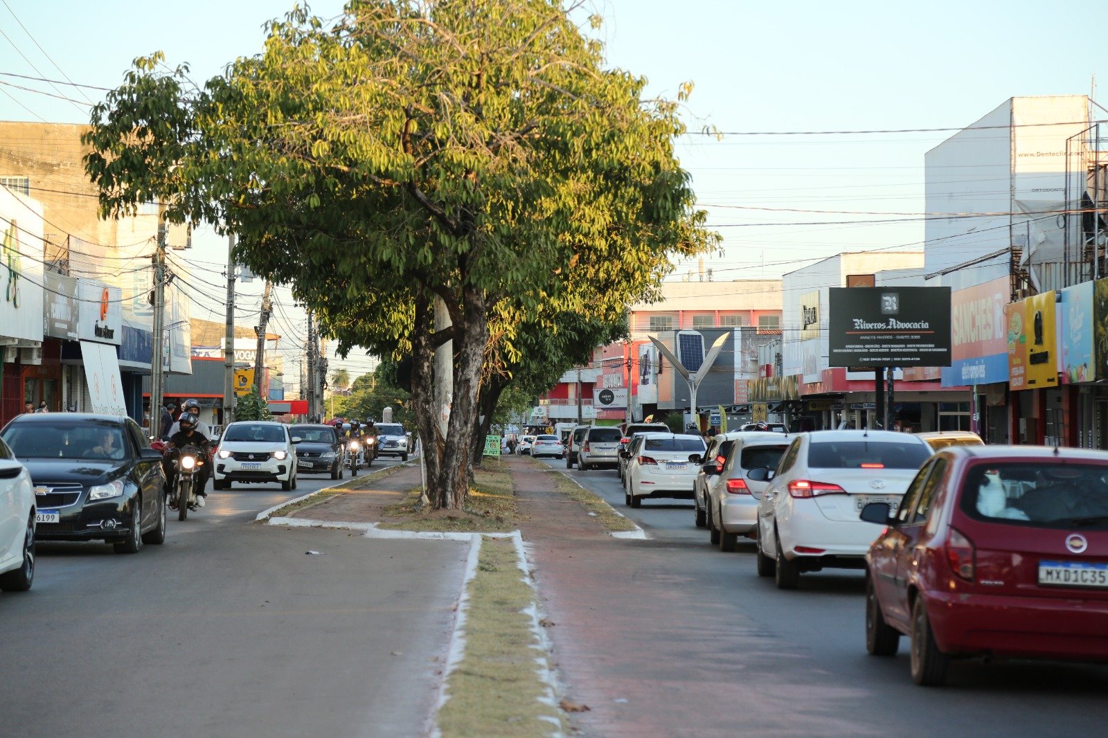 Veículos com placas de final 1, 2, 3, 4 e 5 têm até esta sexta-feira, 31, para pagar licenciamento sem multas e juros