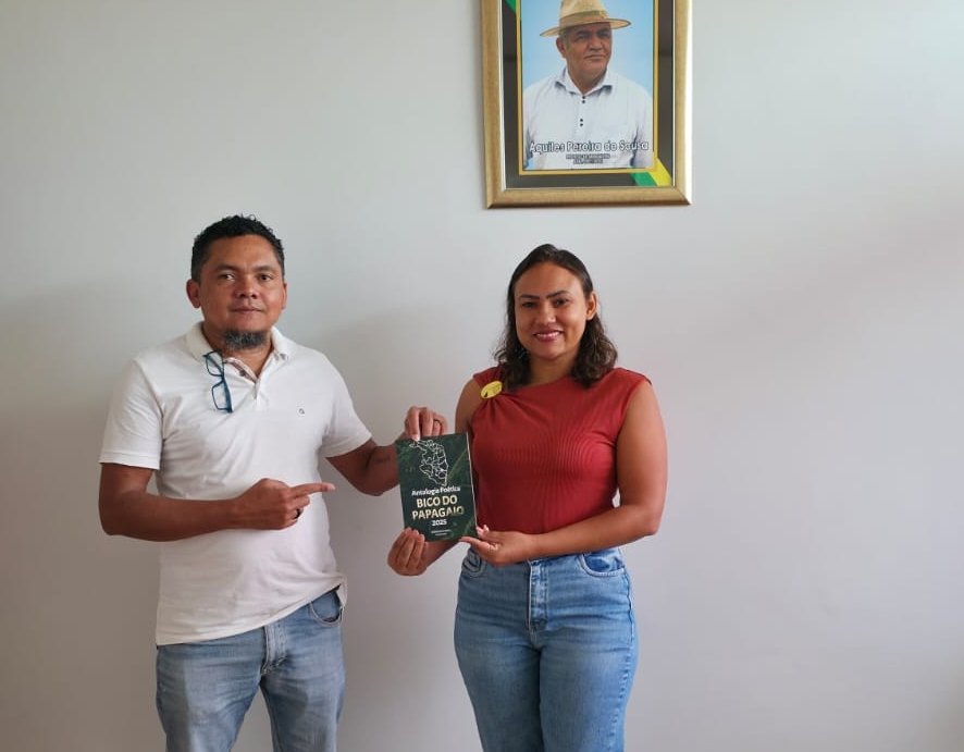 Prefeitura de Araguatins celebra o lançamento do livro “Antologia Poética do Bico do Papagaio”, de Francisco Sulo