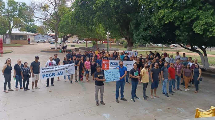 Professores da rede estadual participaram da paralisação geral em várias cidades do Bico do Papagaio