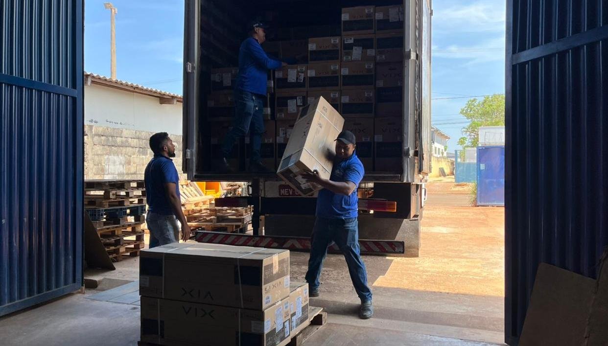 Governo do Tocantins recebe nova remessa de aparelhos de ar-condicionado