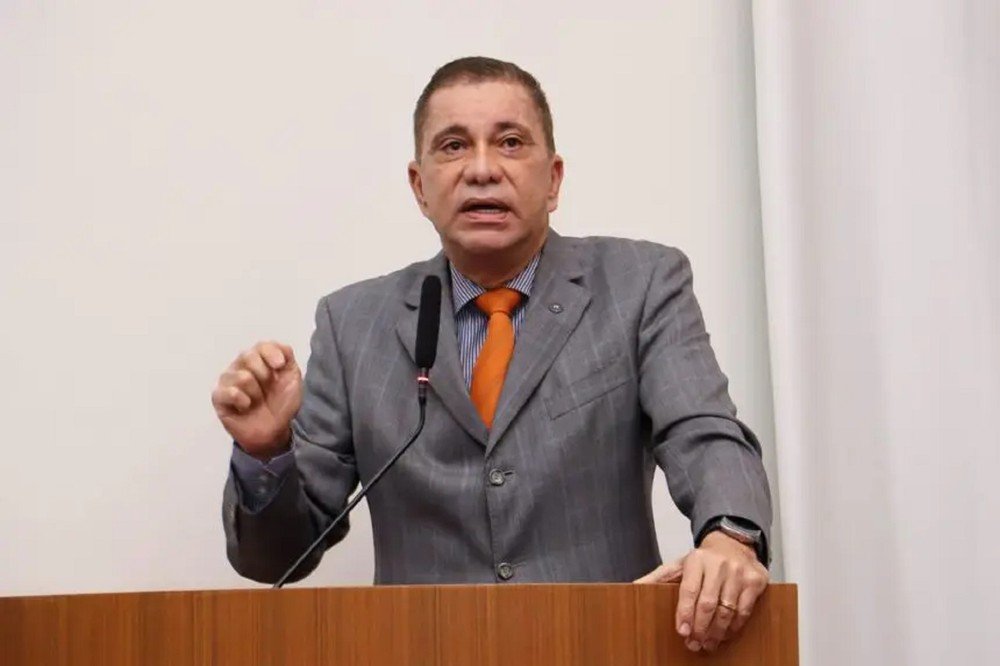 Governador em exercício nomeia Carlos Amastha para a Secretaria de Indústria, Comércio e Serviços