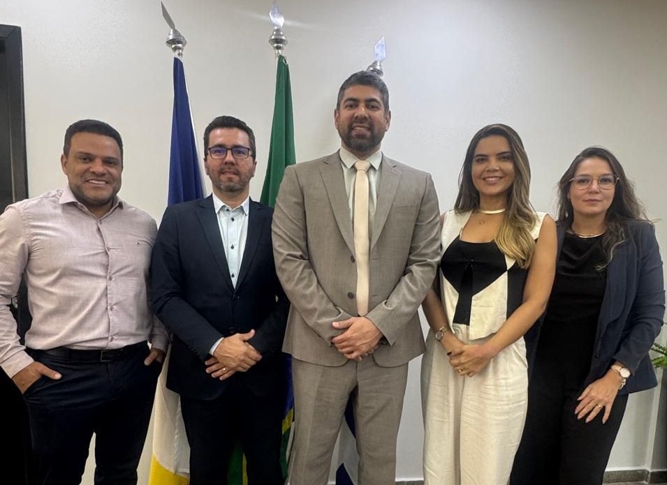 Delegadas das DEAMVs de Augustinópolis e Tocantinópolis se reúnem com o Secretário de Segurança Pública em Palmas para fortalecer o atendimento inicial às vítimas