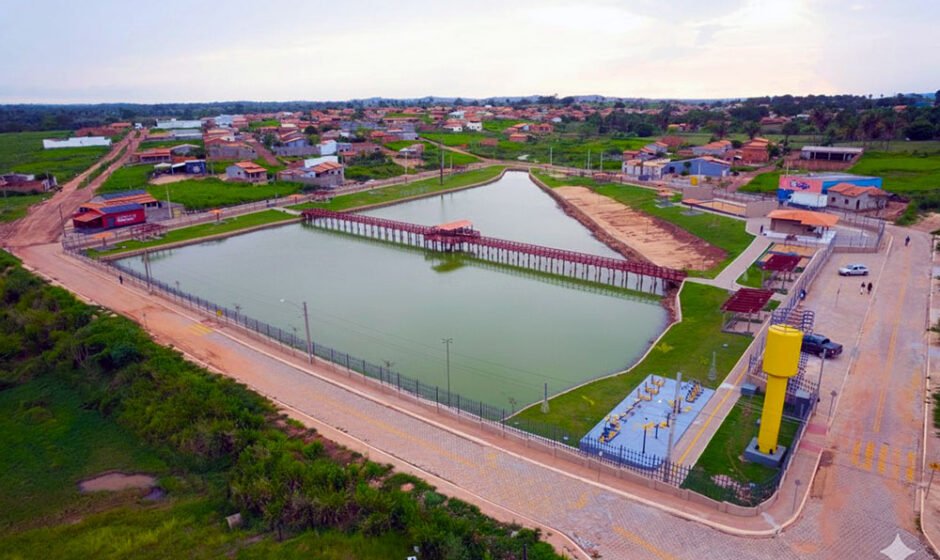 Balneario sr santinho localizado no bairro portal do lago