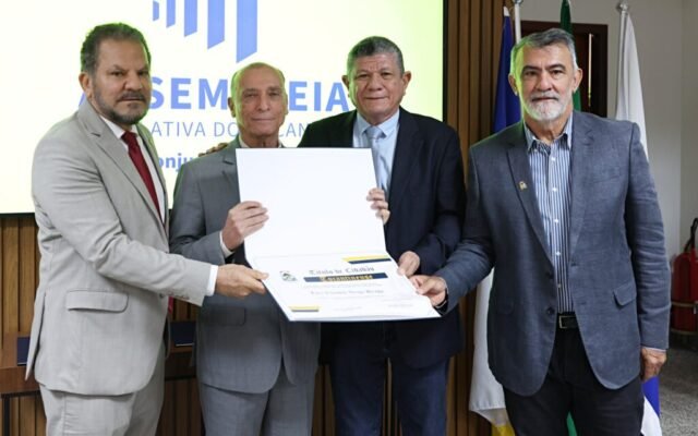 Entrega Título de Cidadão – foto Koró Rocha (5)